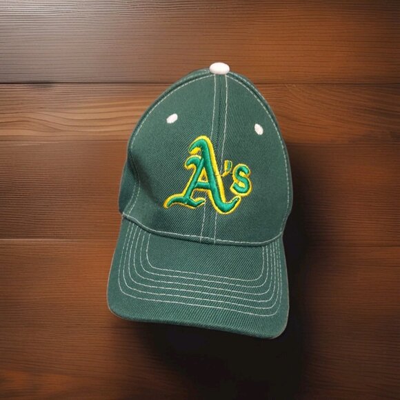 Oakland Athletics A's Trucker Adjustable Snapback Mesh Hat Cap Embroidered - Picture 1 of 9